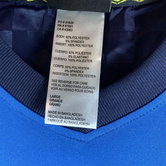 Umbro T-Shirt Men Size Large Turkish Sea/Navy V-Neck Short Sleeve Pullover 6339 - Picture 3 of 8